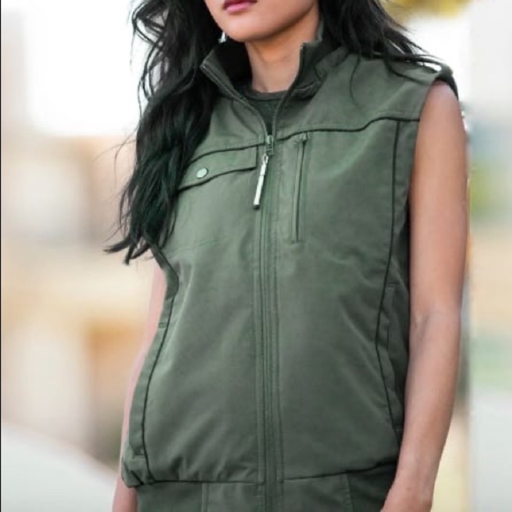 BAUBAX 2.0  travel vest.  Large. Military green.